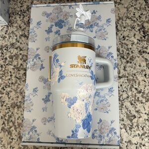 Loveshackfancy Stanley blue 20 oz